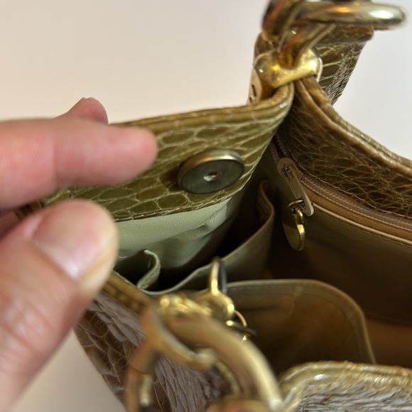 Vintage Biller Green Crocodile-Embossed Shoulder Bag with Gold Hardware - Picture 9 of 12